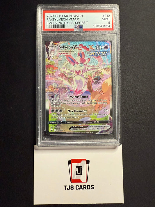 Sylveon VMAX - PSA 9 - Evolving Skies 212/203 - Pokemon