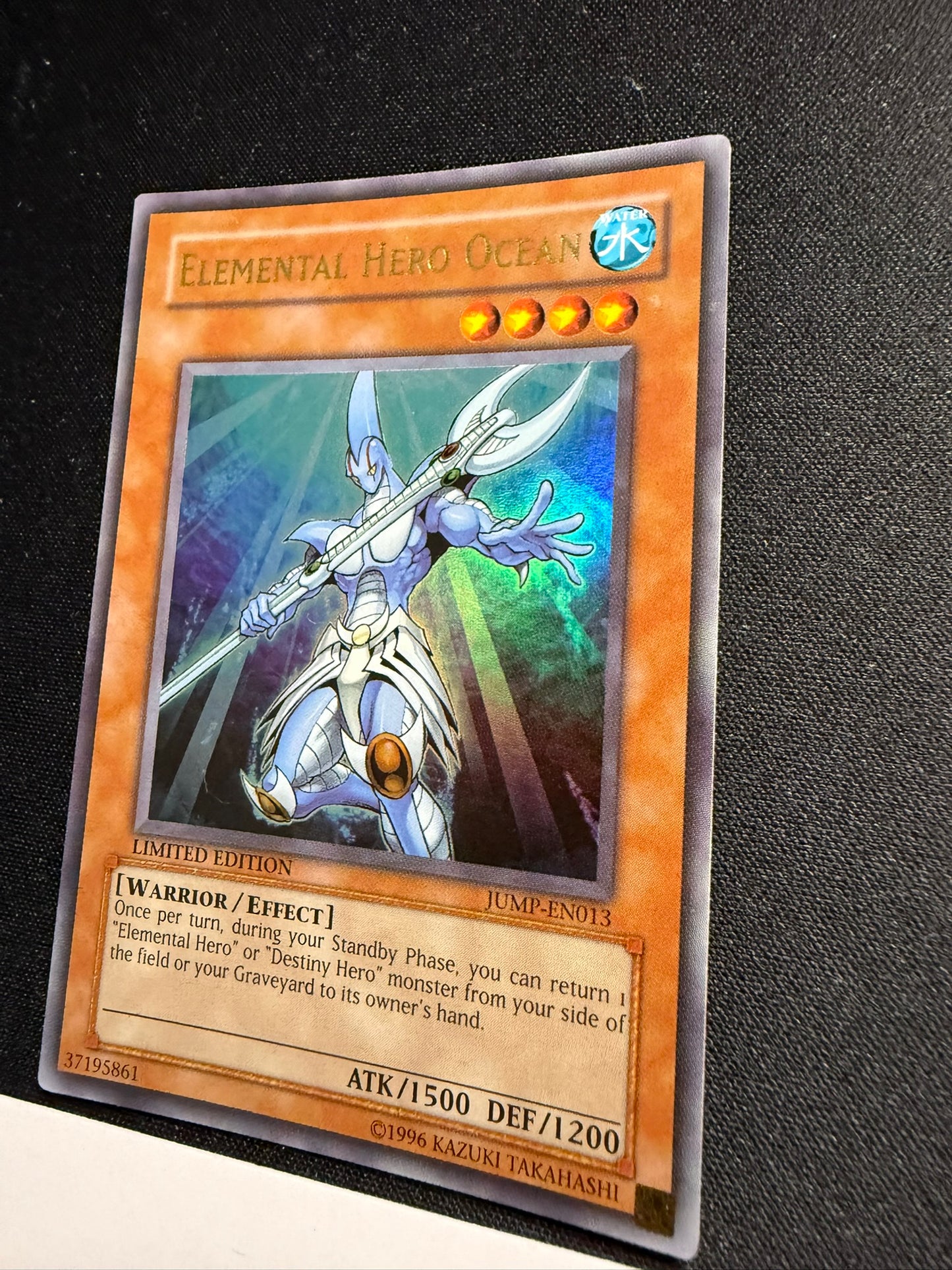 Elemental Hero Ocean - Ultra Rare Limited Edition JUMP-EN013 - YuGiOh