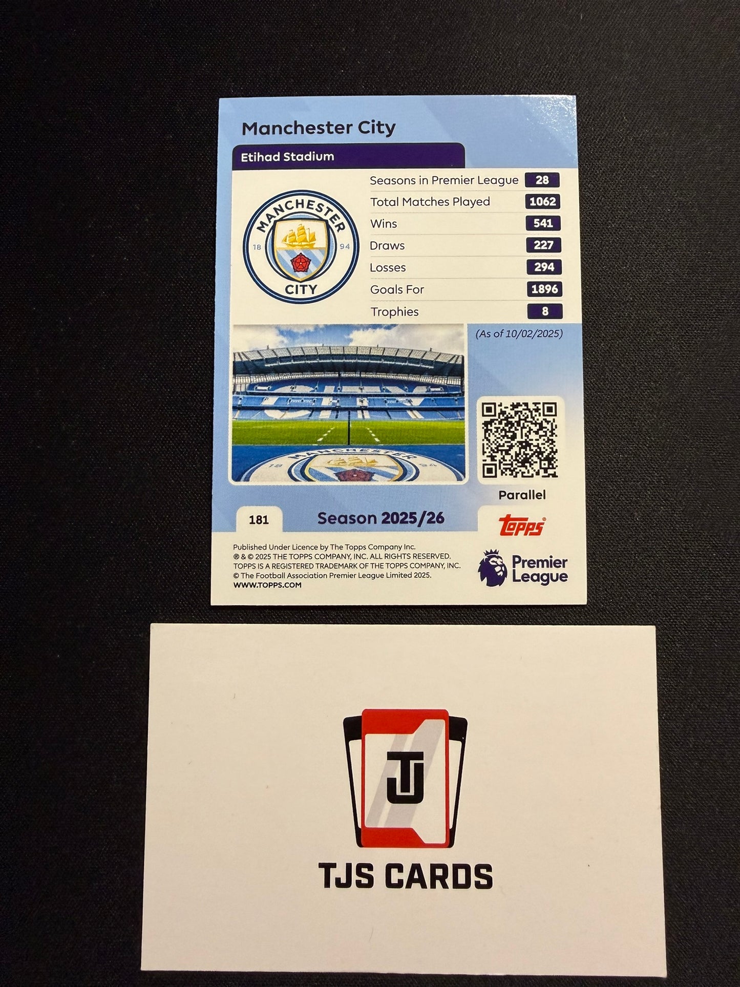 Manchester City Badge - Aqua Sparkle /499 - TOPPS Premier League 2025/26