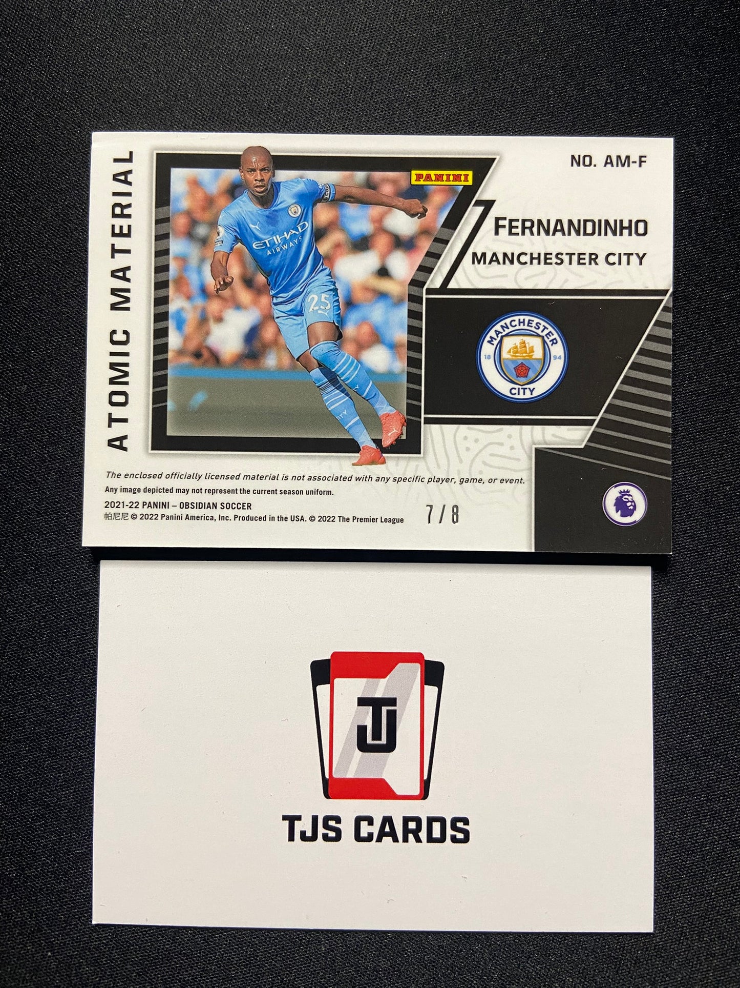 Fernandinho - Atomic Material Red Flood /8 - Panini Obsidian Soccer 2021/22