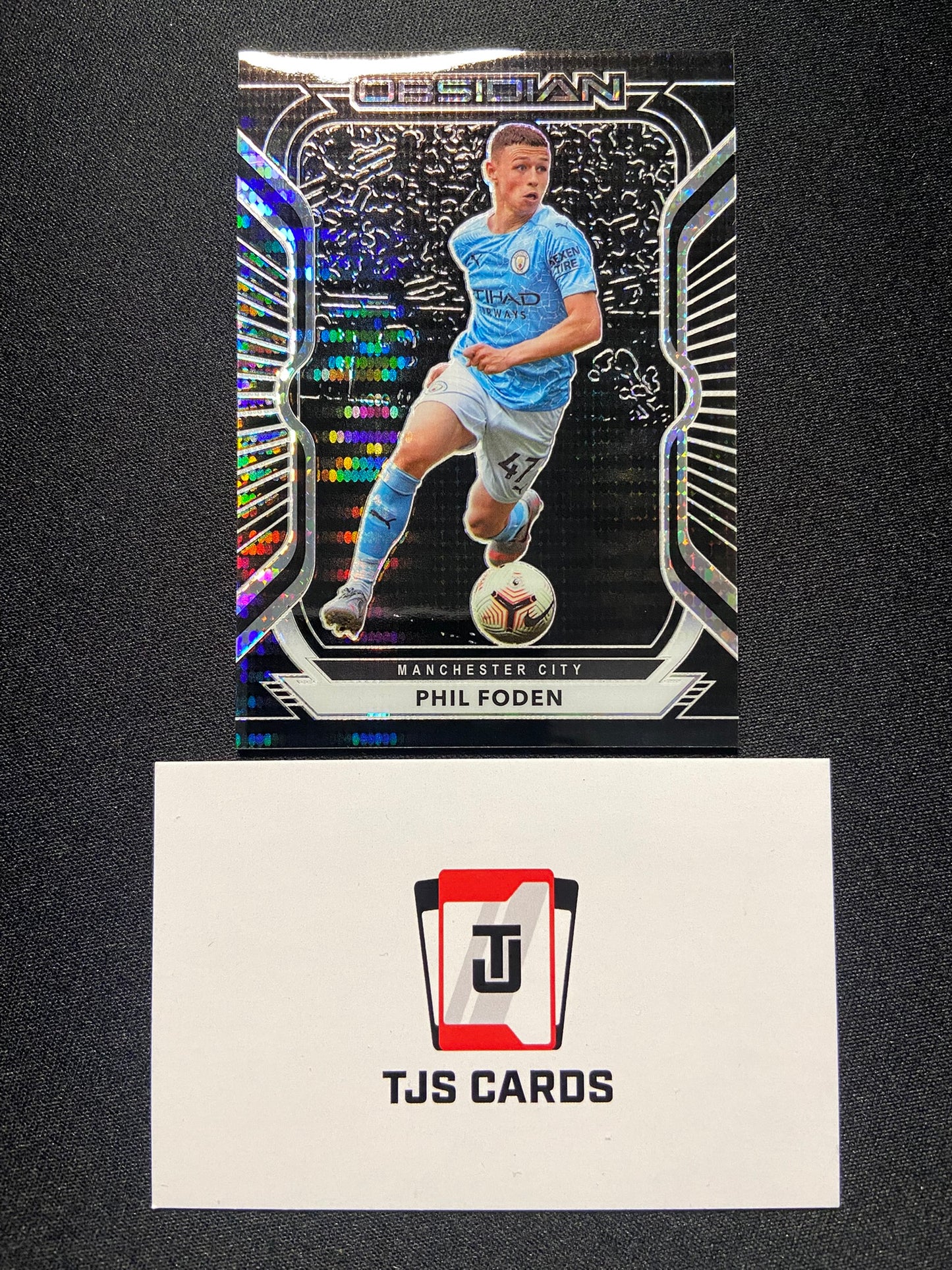 Phil Foden - White Pulsar /11 - Panini Obsidian Soccer 2020/21