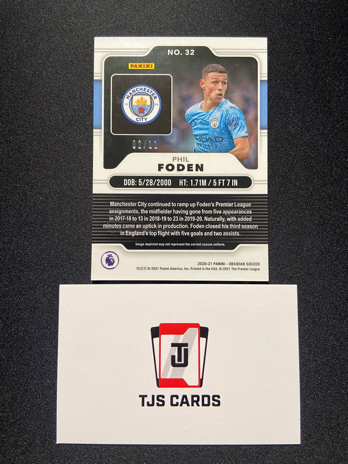 Phil Foden - White Pulsar /11 - Panini Obsidian Soccer 2020/21