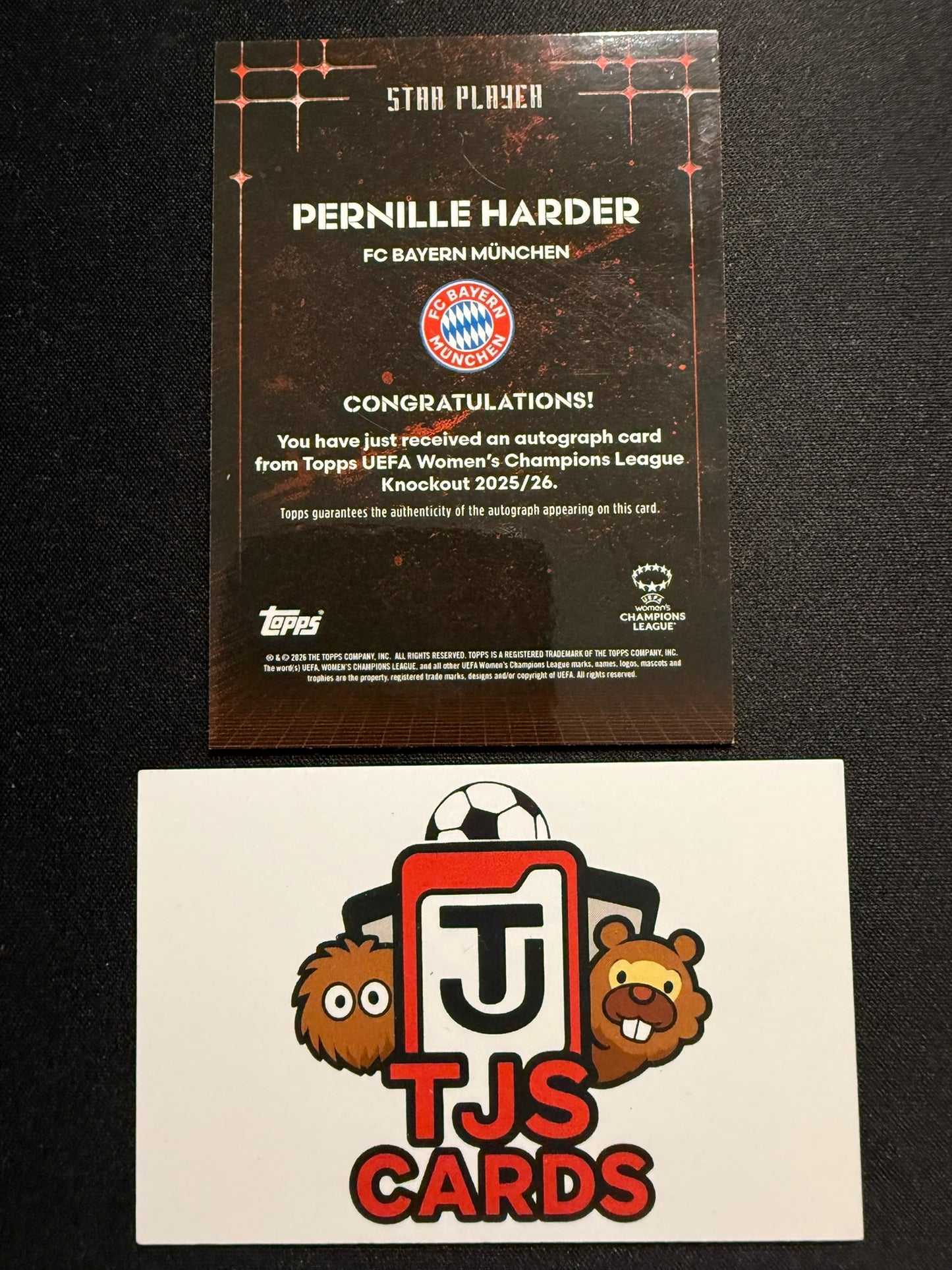 Pernille Harder - Red Auto /5 - TOPPS UWCL Knockout 2025/26