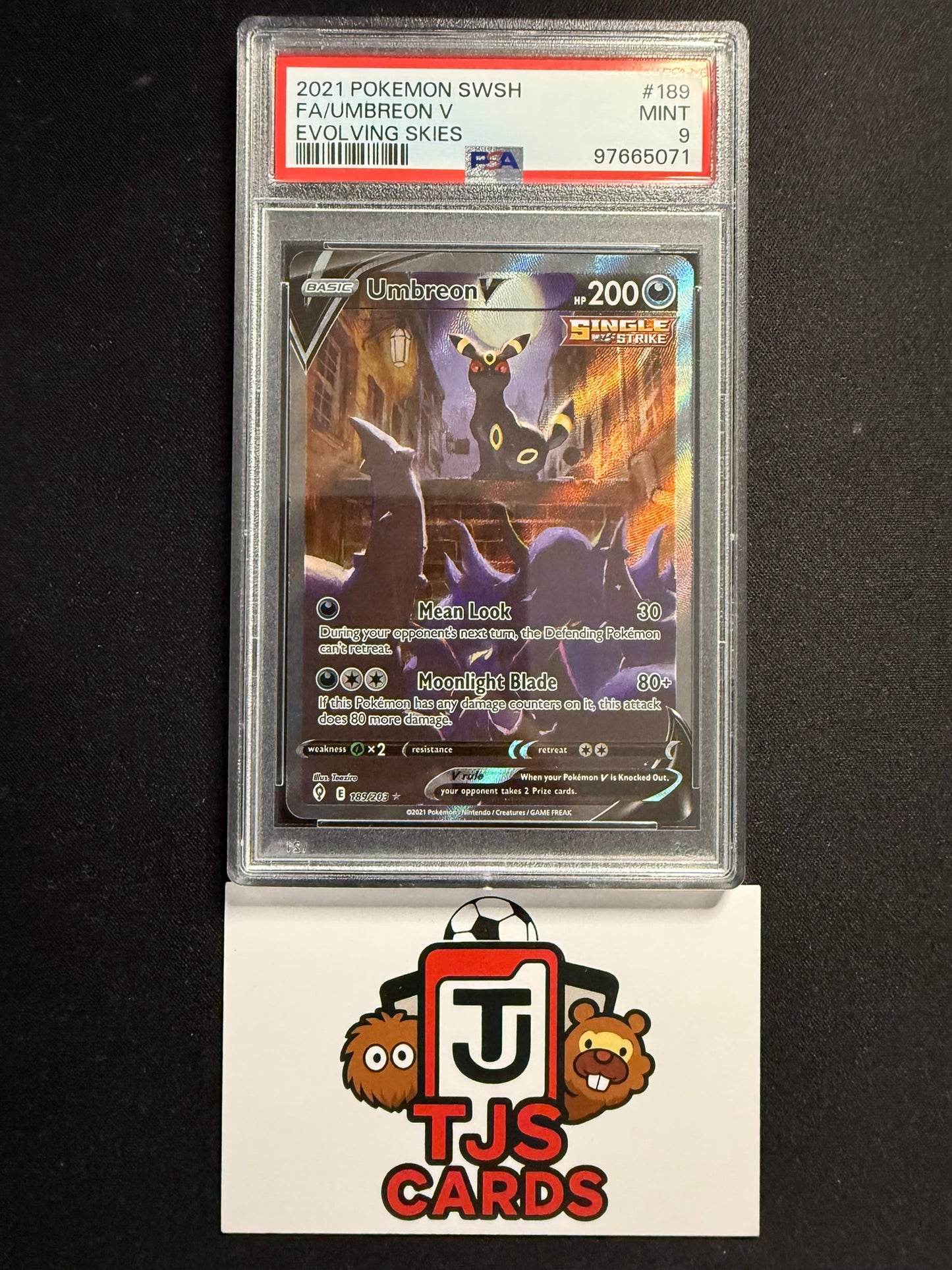 Umbreon V - PSA 9 - Evolving Skies 189/203 - Pokemon
