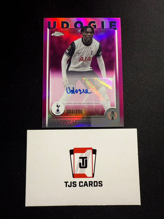 Destiny Udogie - Pink Auto /250 - TOPPS UCC Chrome 2024/25