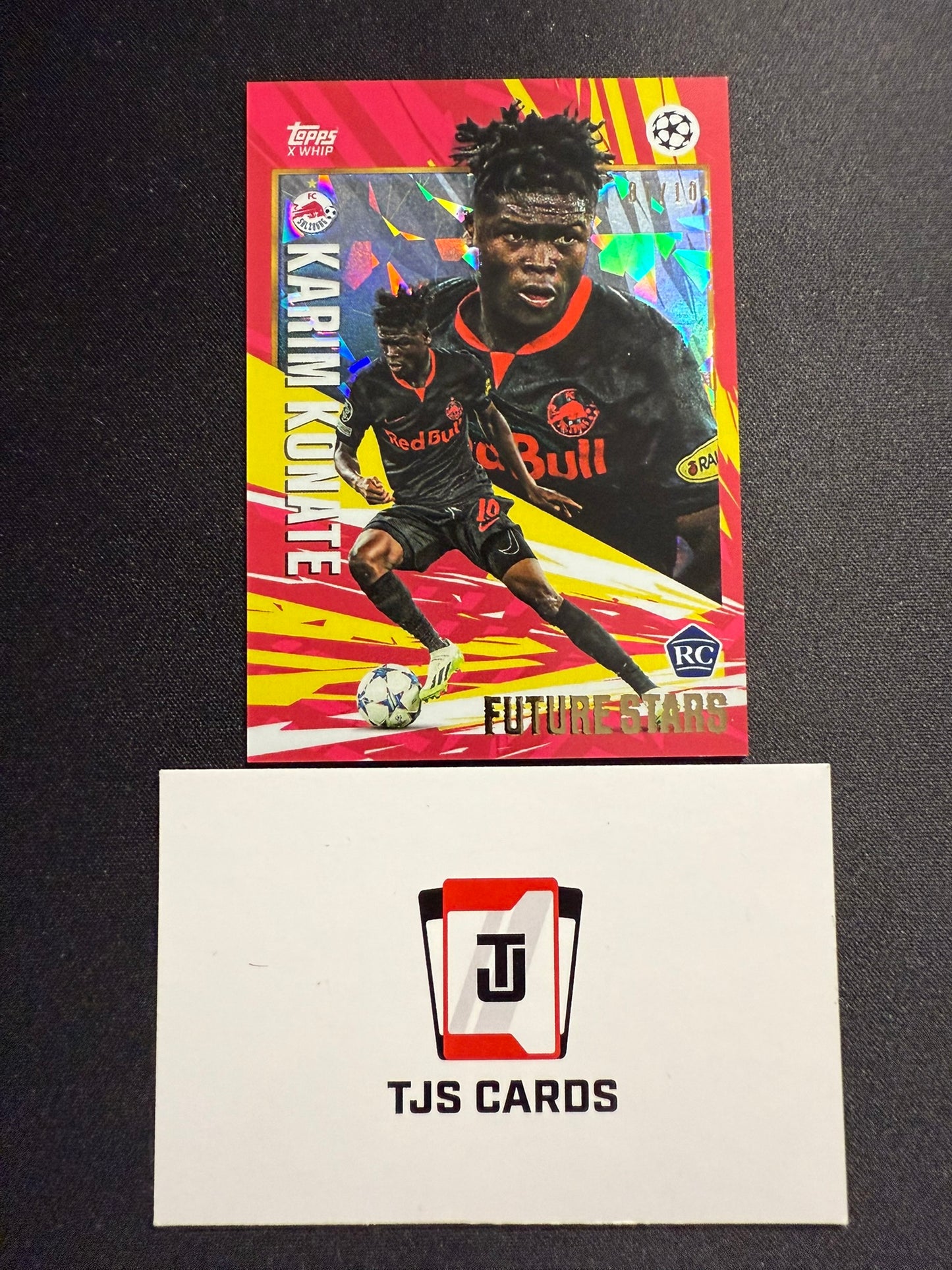 Karim Konate - Rookie Future Stars Red /10 - TOPPS Gold UCC 2023/24
