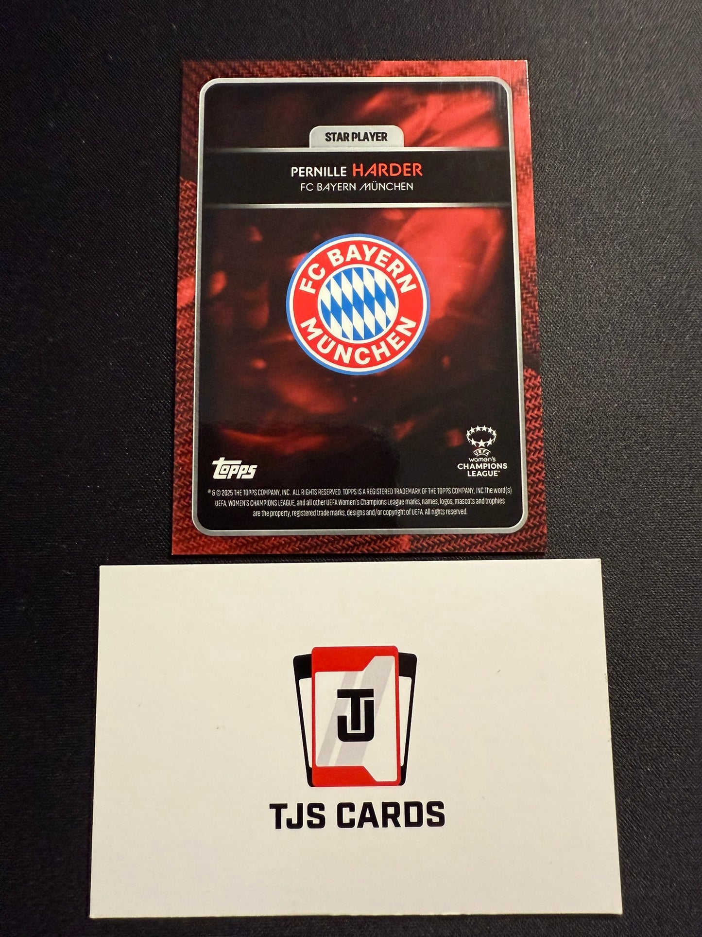 Pernille Harder - Red /10 - TOPPS UWCL Knockout 2024/25