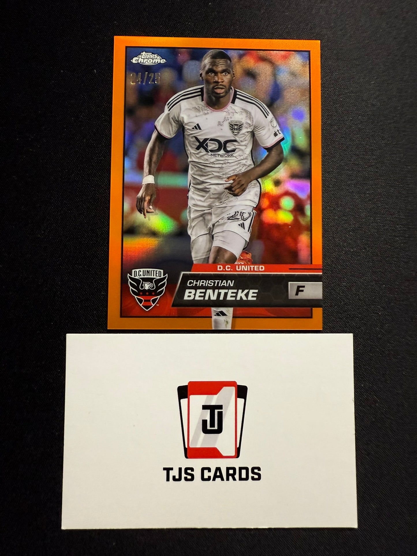 Christian Benteke - Orange Image Variation /25 - TOPPS Chrome MLS 2023