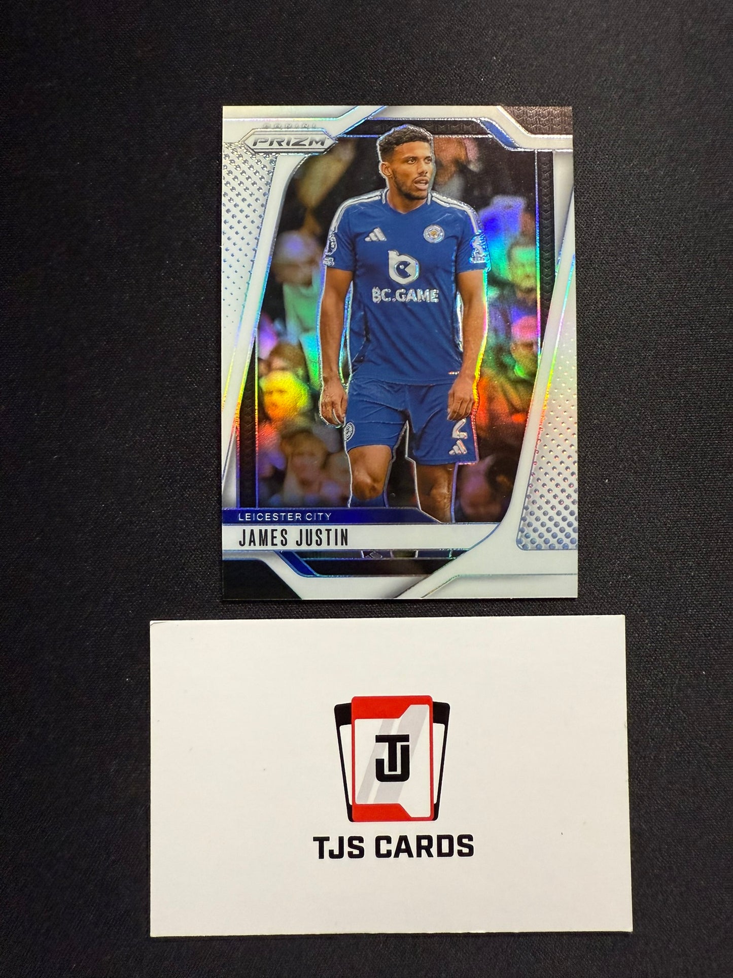 James Justin - White /35 - Panini Prizm Premier League 2024/25