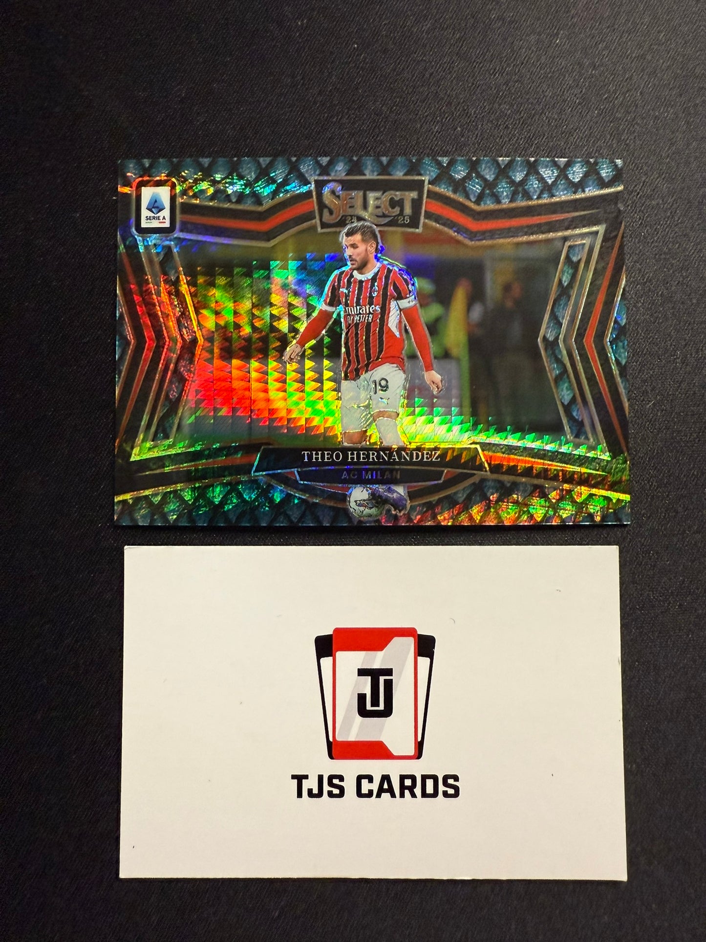 Theo Hernandez - Field Level Dragon Scale /18 - Panini Select Serie A 2024/25