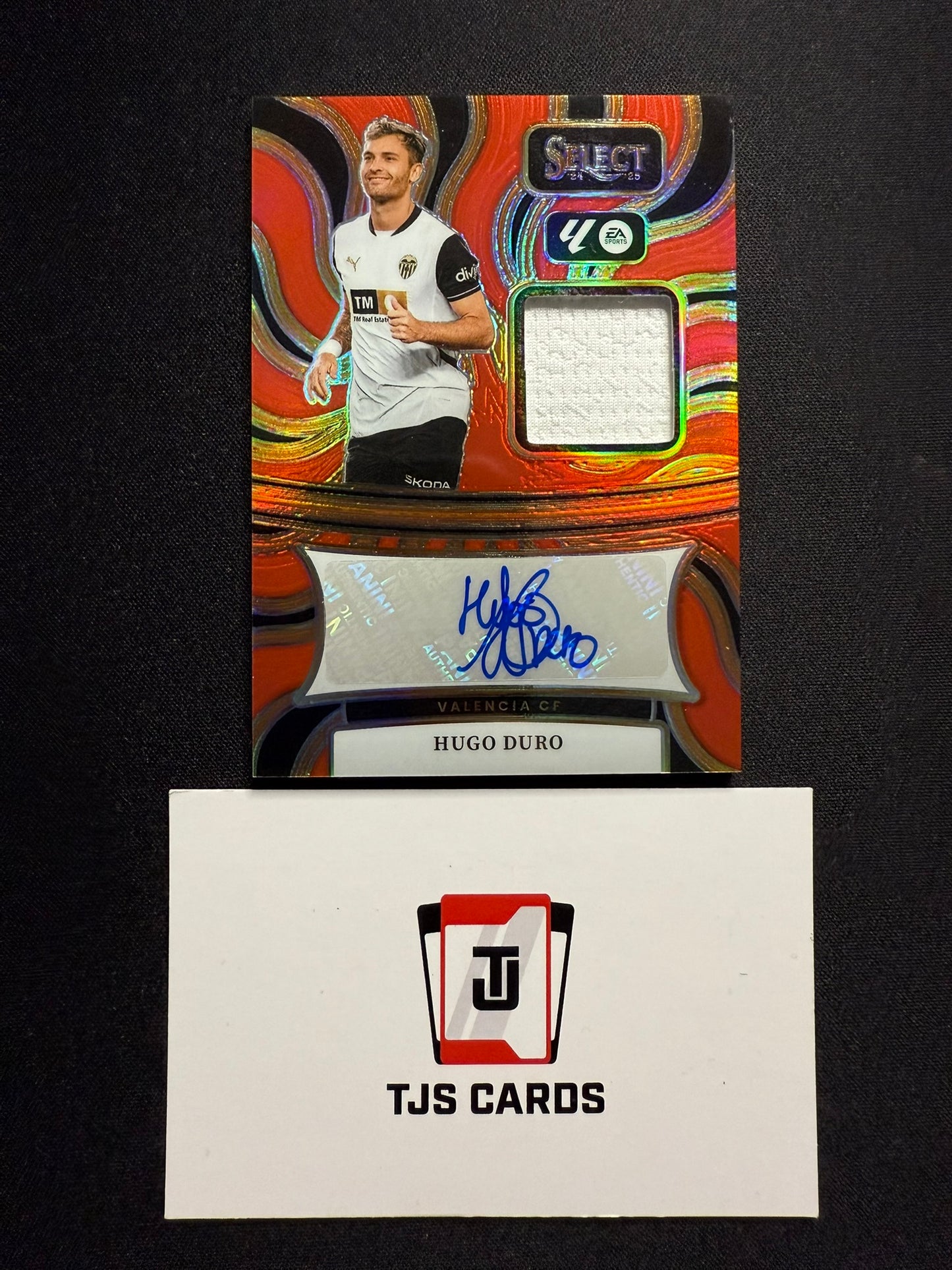 Hugo Duro - Red Patch Auto - Panini Select La Liga 2024/25