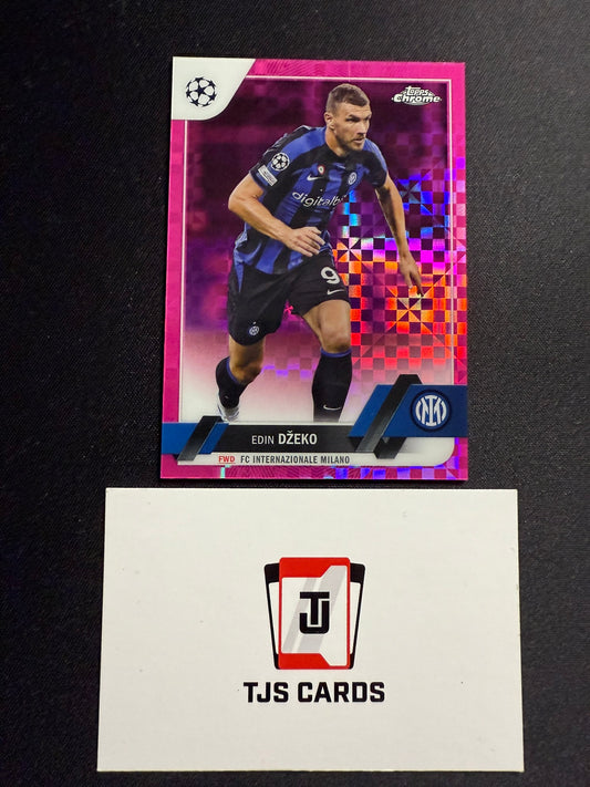 Edin Dzeko - Pink X-Fractor /250 - TOPPS Chrome UCC 2022/23