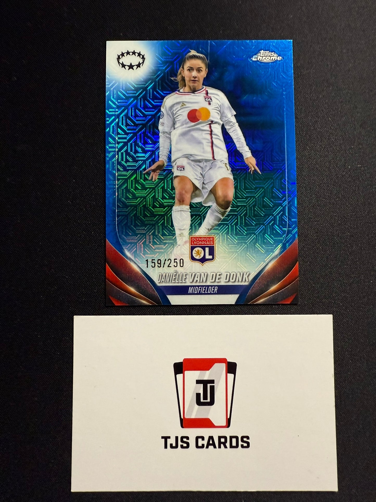 Danielle Van De Donk - Blue Mojo /250 - TOPPS Chrome UWCL 2023/24