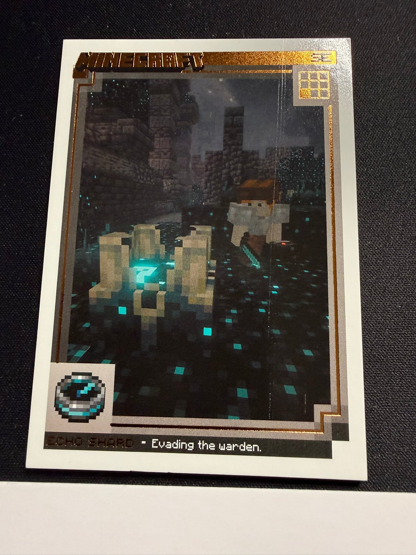 Echo Shard - Crafting Chronicles 114/325 - Panini Minecraft Special Edition 2025