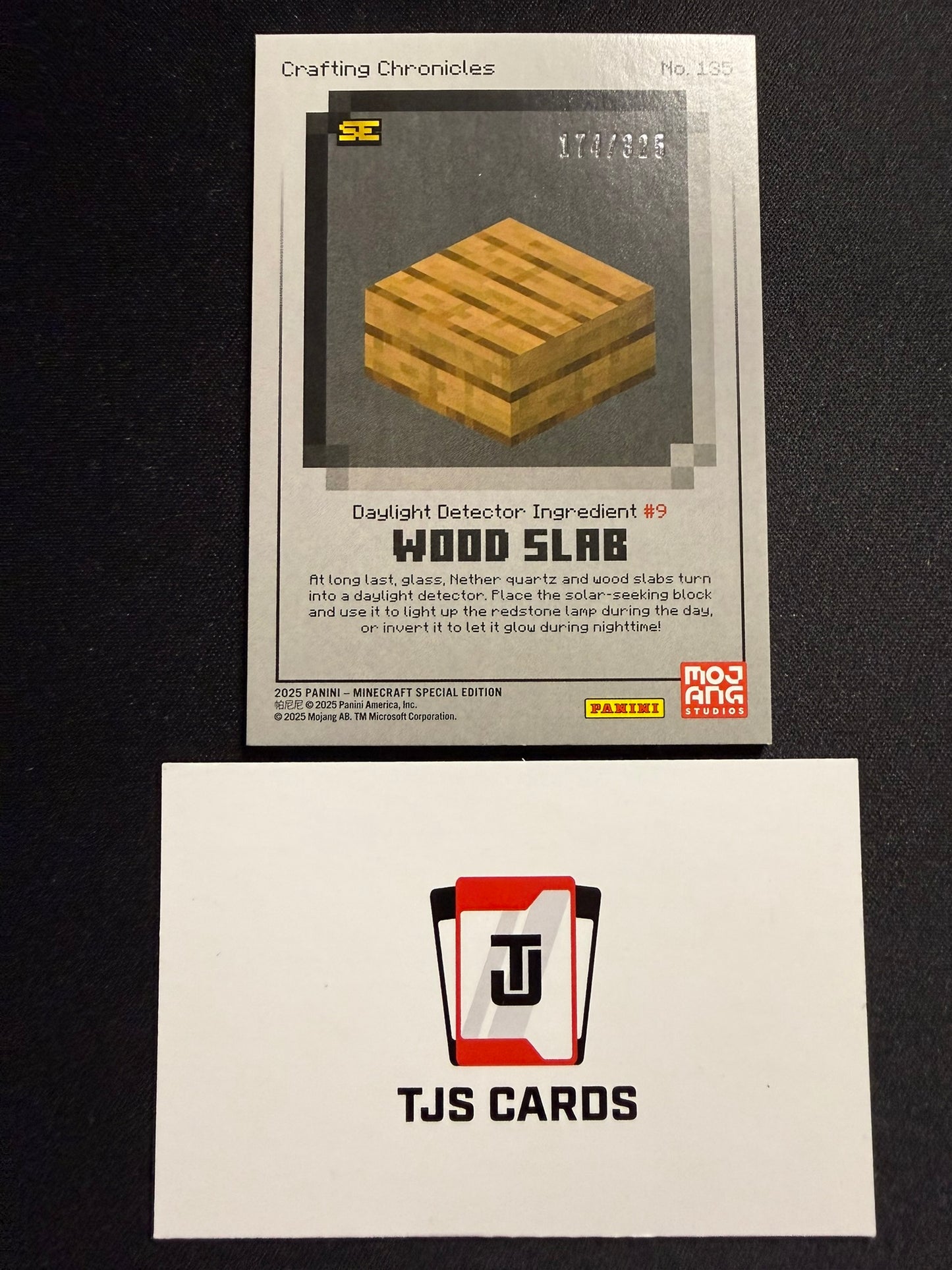 Wood Slab - Crafting Chronicles /325 - Panini Minecraft Special Edition 2025