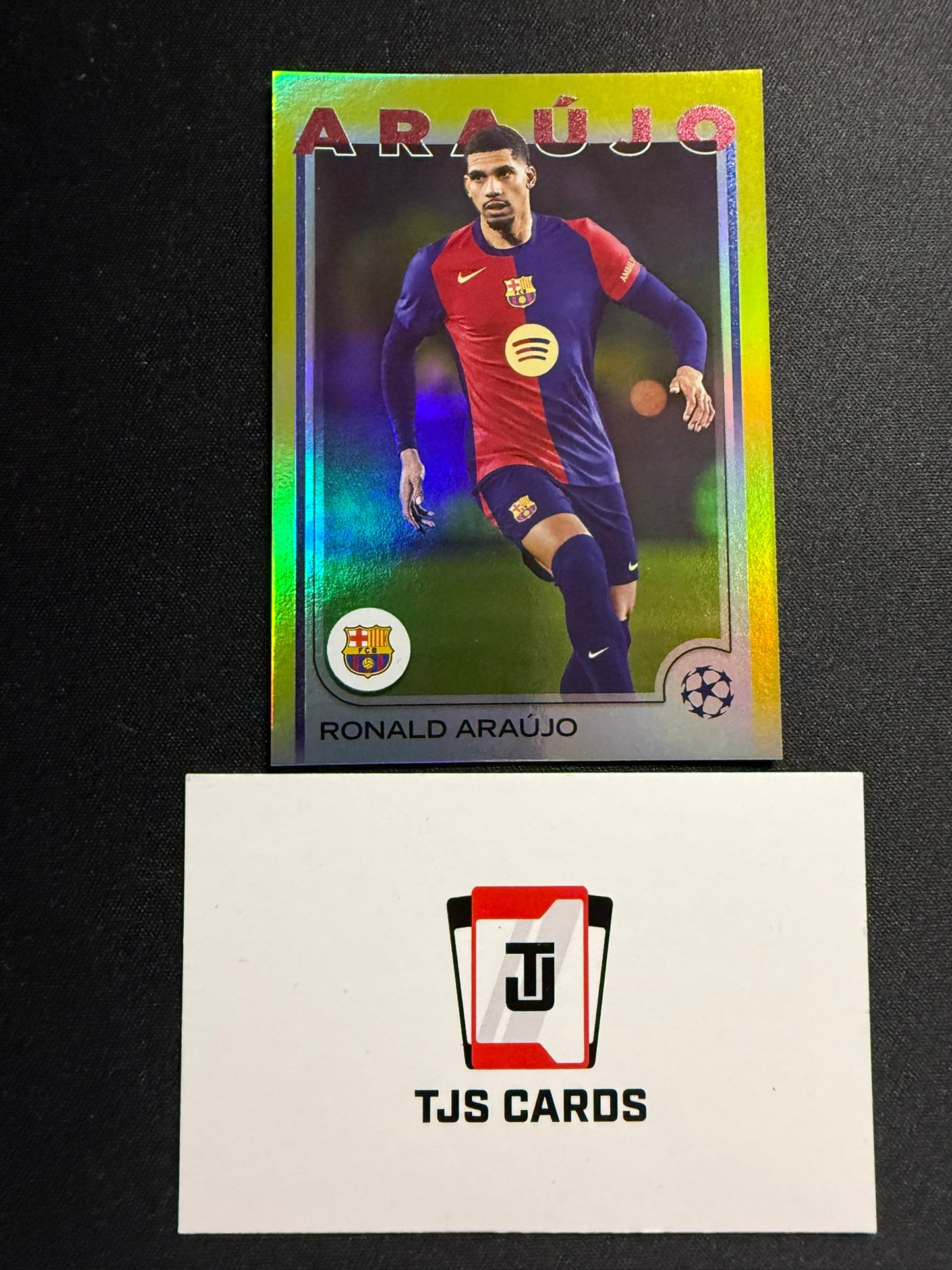 Ronald Araujo - Yellow /175 - TOPPS UCC 2024/25