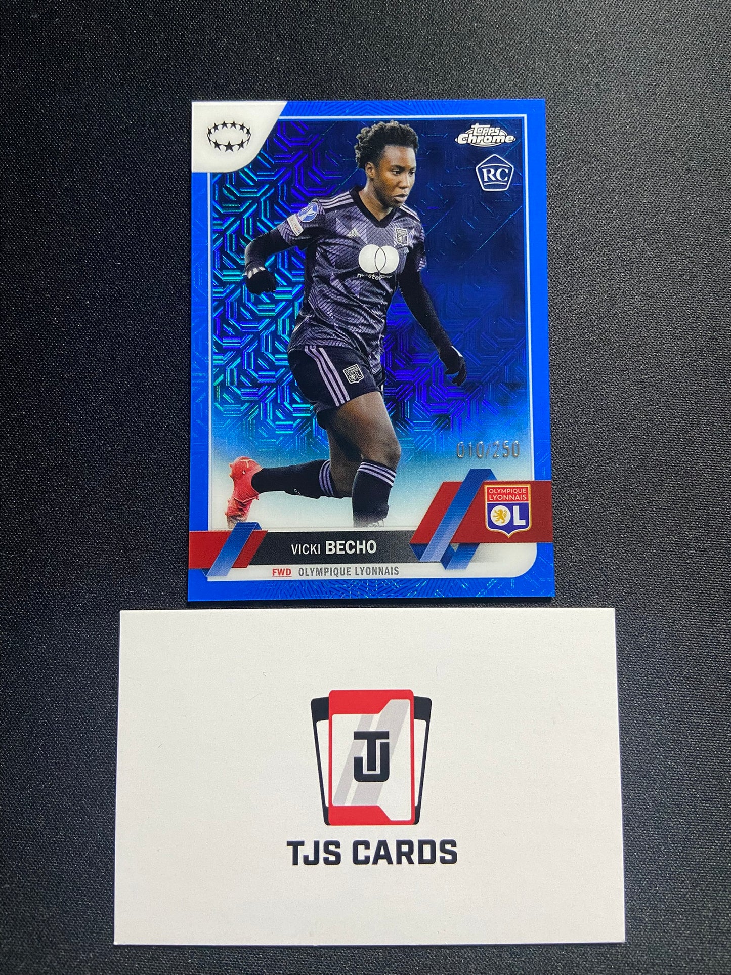 Vicki Becho - Rookie Blue Mojo /250 - TOPPS Chrome UWCL 2022/23