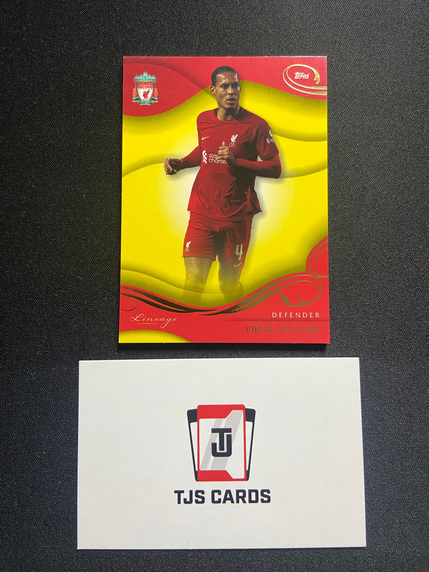 Virgil Van Dijk - Yellow /75 - TOPPS Liverpool Lineage 2022/23