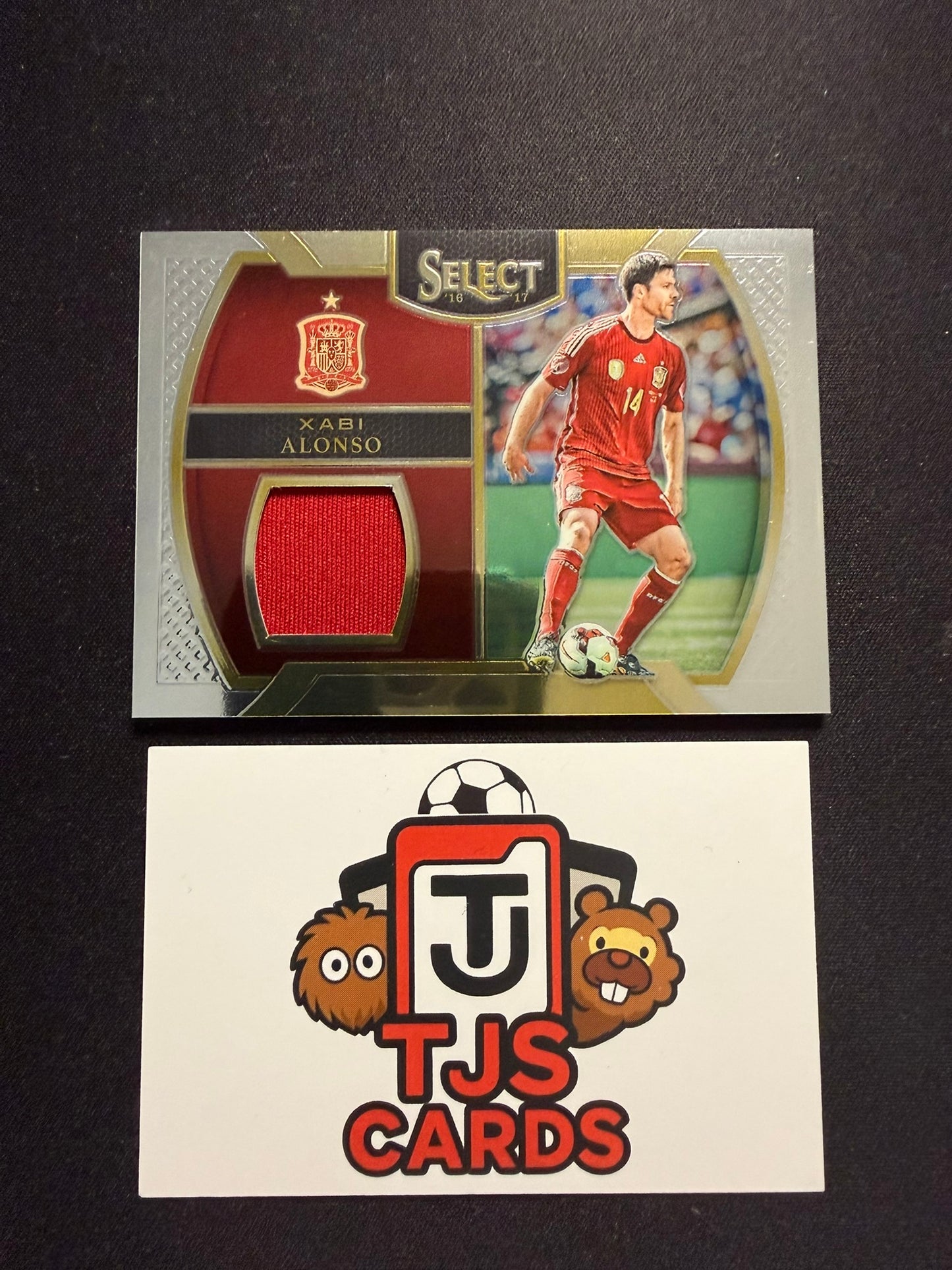 Xabi Alonso - Player-Worn Patch - Panini Select 2016/17