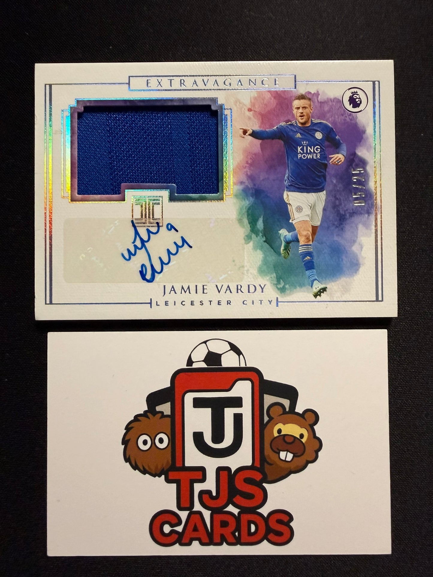 Jamie Vardy - Match-Worn Patch Auto /25 - Panini Impeccable Premier League 2019/20