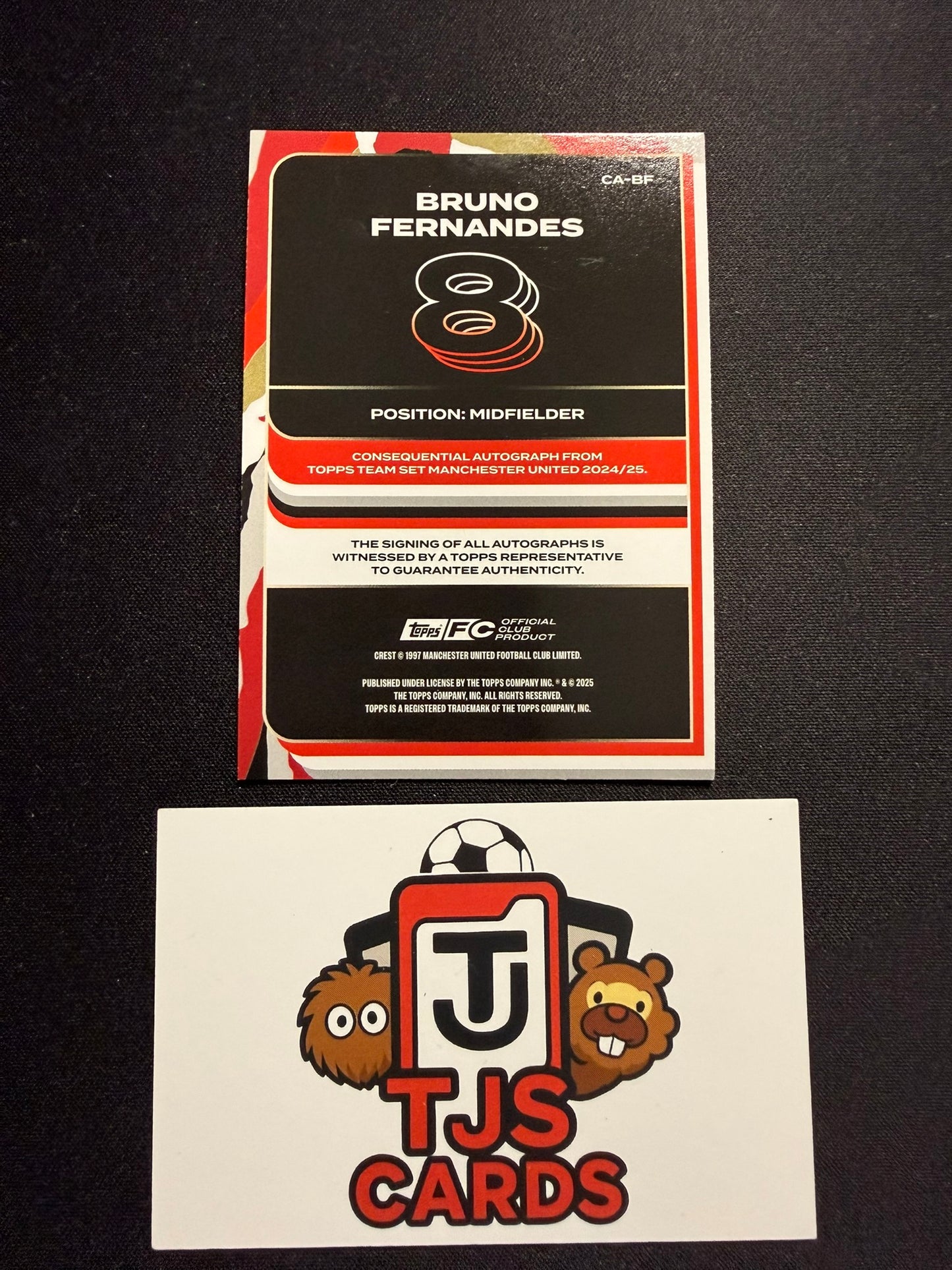 Bruno Fernandes - Red Auto /5 - TOPPS Manchester United Team Set 2024/25