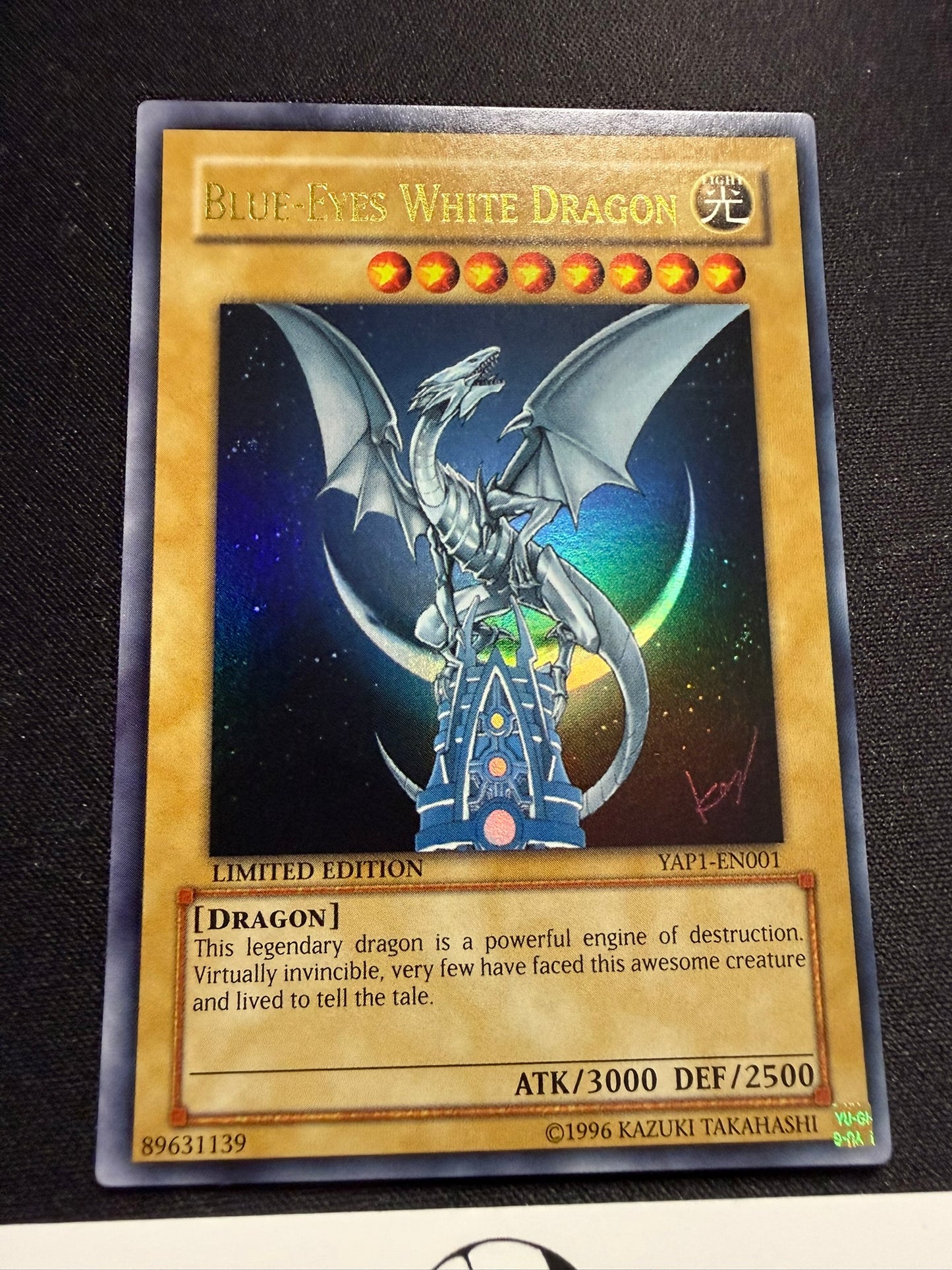 Blue-Eyes White Dragon - Ultra Rare Limited Edition YAP1-EN001 - YuGiOh