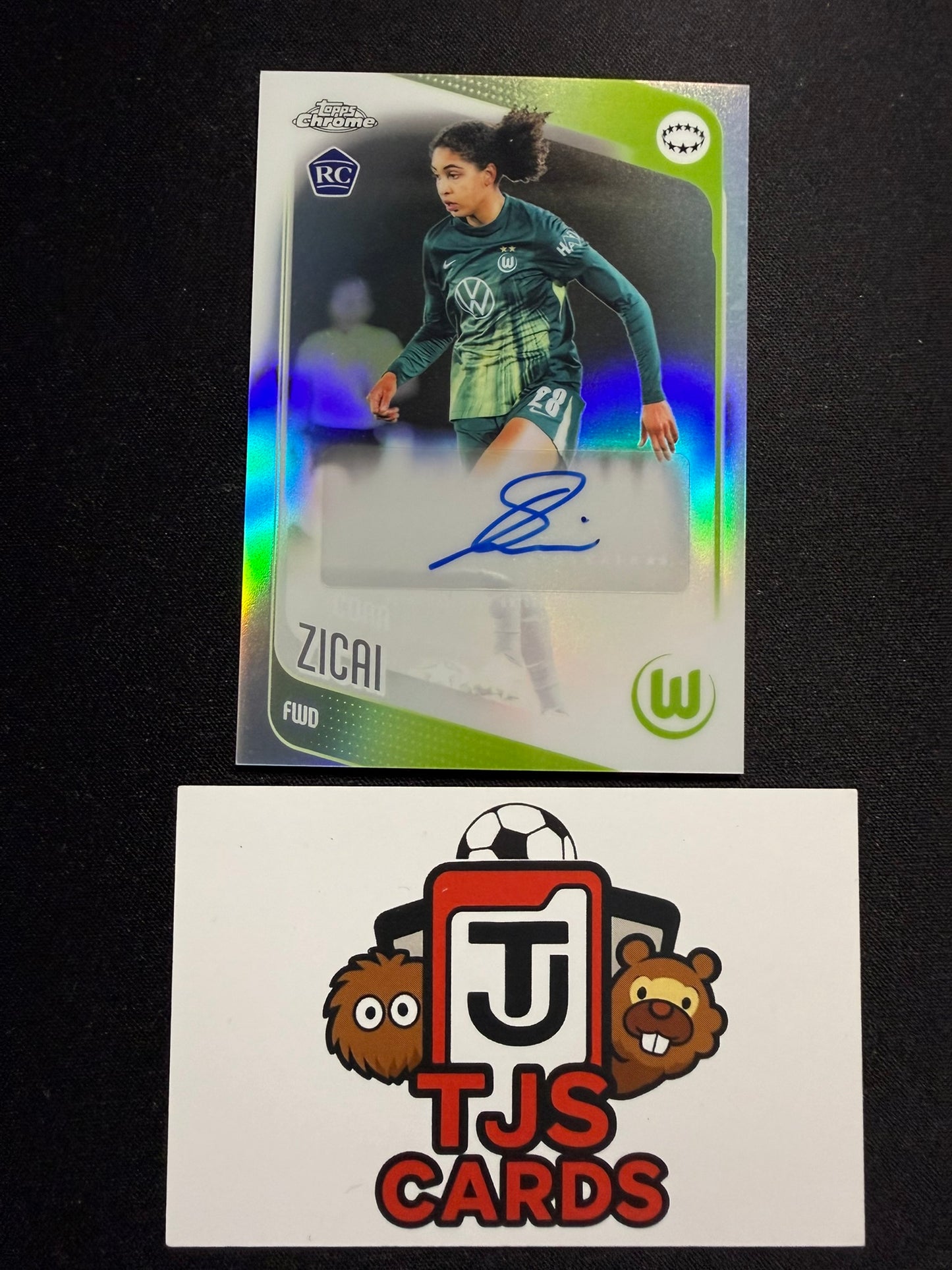 Cora Zicai - Rookie Auto - TOPPS Chrome UWCL 2025/26